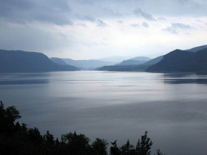 Lake and hills in Gros Morne National Park